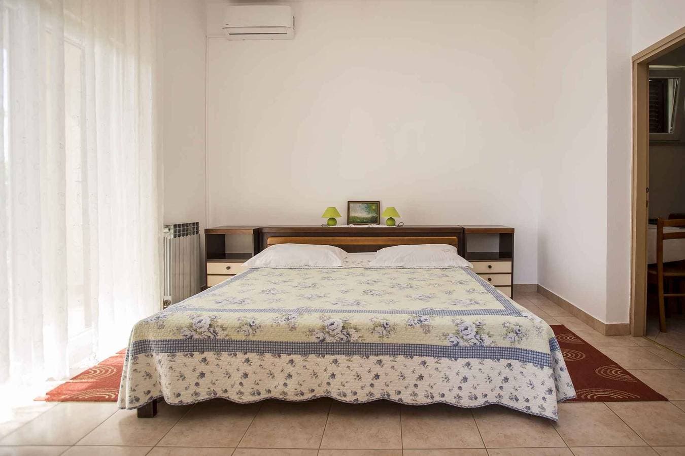 Foto 7 von 27: Ferienwohnung mit Terrasse