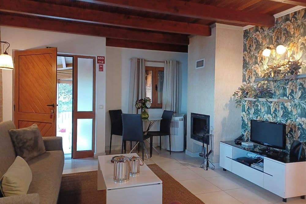 Foto 8 von 30: Das Chalet Terra Vieira hat einen Blick auf die Berge und das Meer