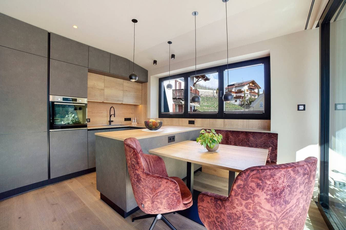 Foto 13 von 43: Ferienwohnung 'Levita Living Freiheit' mit Bergblick und privater Terrasse