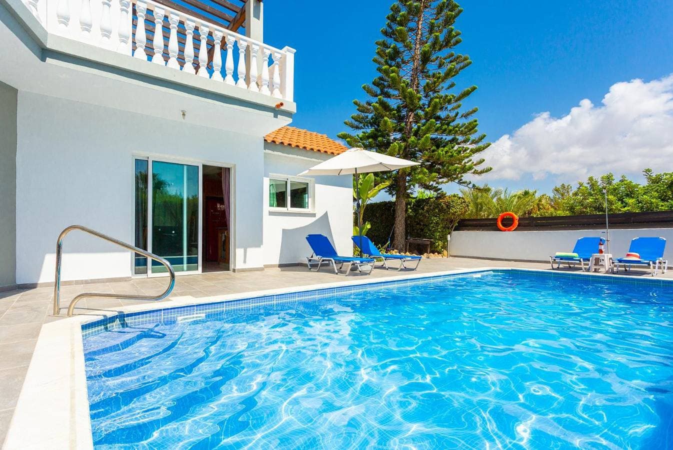 Foto 5 von 37: Villa für 6 Personen mit Terrasse