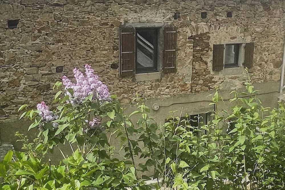 Foto 10 von 19: Large charming house in the heart of nature