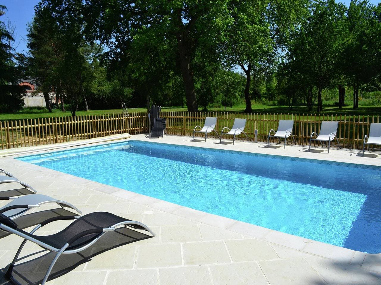 Foto 5 von 40: Ferienhaus für 2 Personen mit Pool