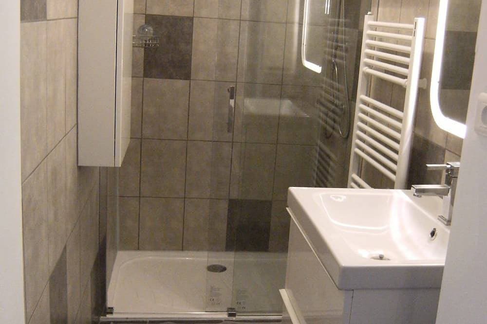 Foto 5 von 17: Haus in einem Dorf der Enklave der Päpste