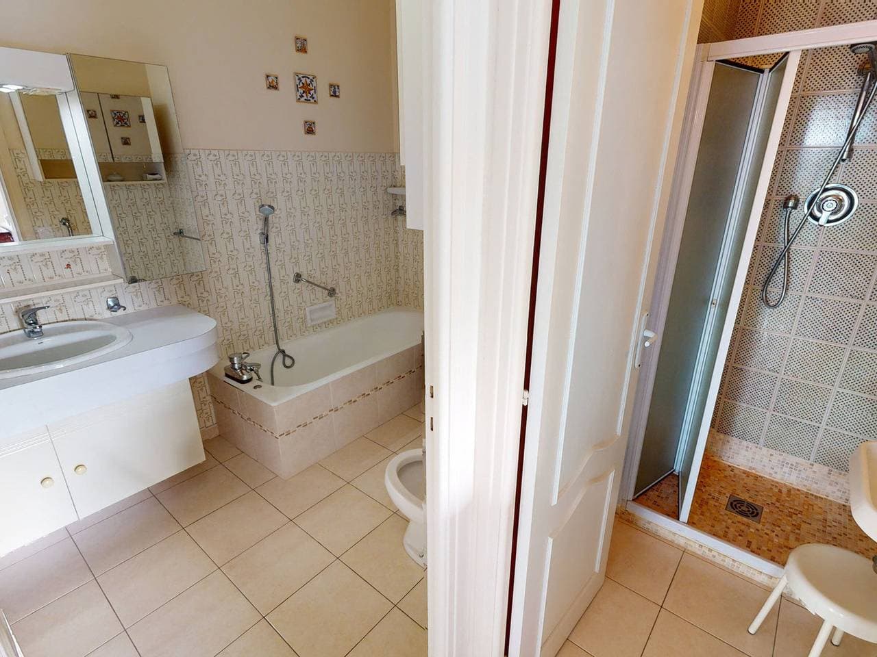 Foto 10 von 19: Geräumiges 3P mit Balkon und Parkplatz in Menton