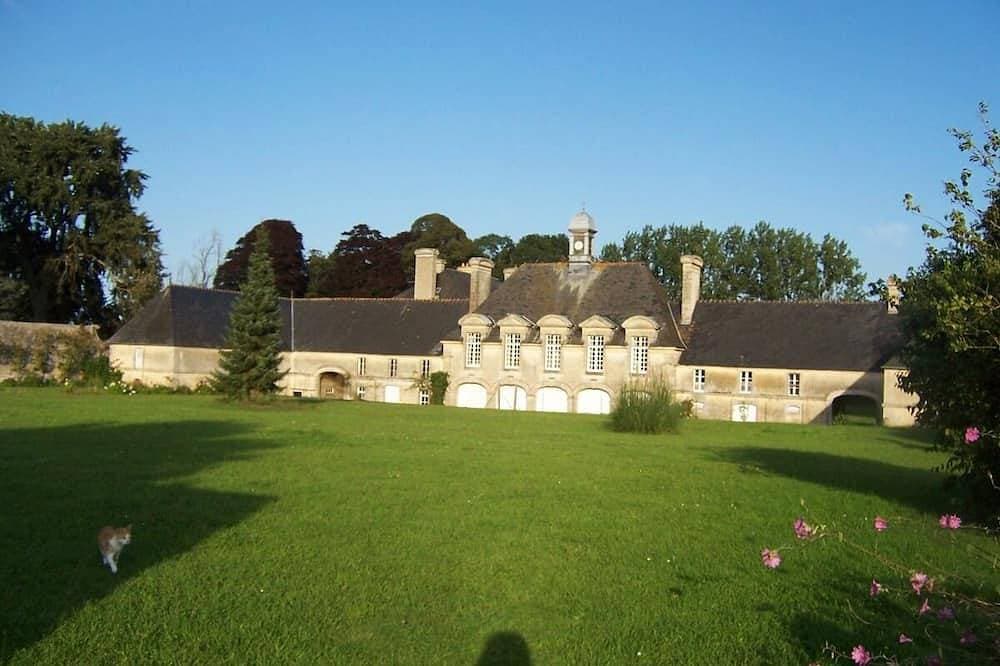 Foto 11 von 21: Historisches Denkmal zwischen Bayeux und den Landungsstränden der Normandie
