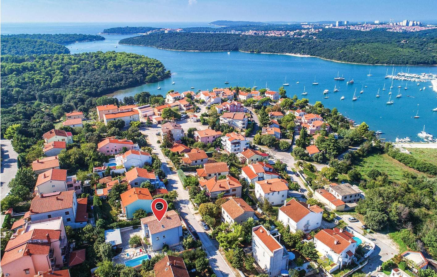 Gemütliche Ferienwohnung mit Pool, Terrasse und WLAN – nur 1 km vom Strand entfernt! 1