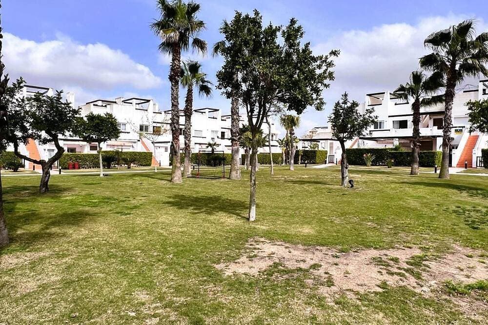 Foto 8 von 23: 3 Bedroom Apartment on Golf Resort with Pool
