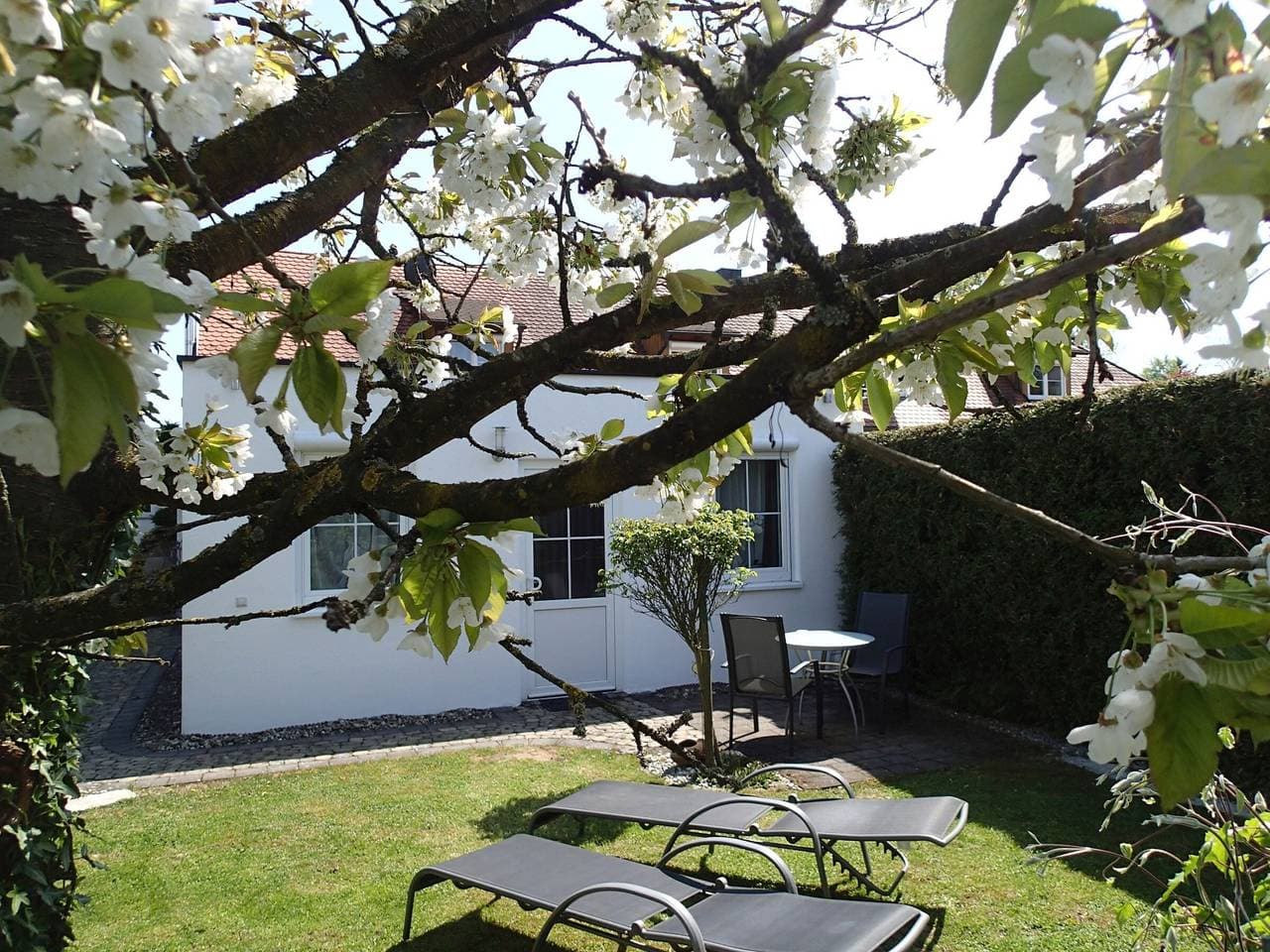 Foto 10 von 22: Ferienwohnung 3 mit privatem Garten und WLAN