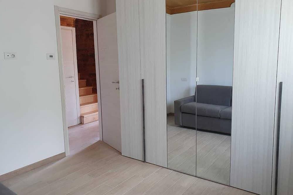 Foto 9 von 30: Chalet Stazzona, Casa a Punta, surrounded by greenery 5 minutes from Lake Como.