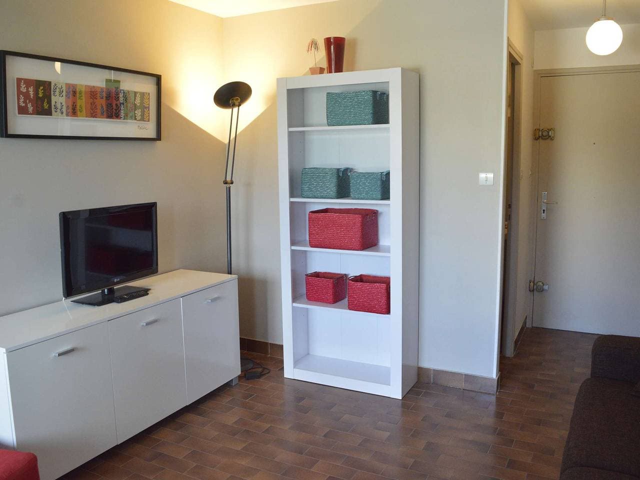 Modernes Studio mit 2 Betten, Pool, in Strandnähe und nahe dem Hafen 1