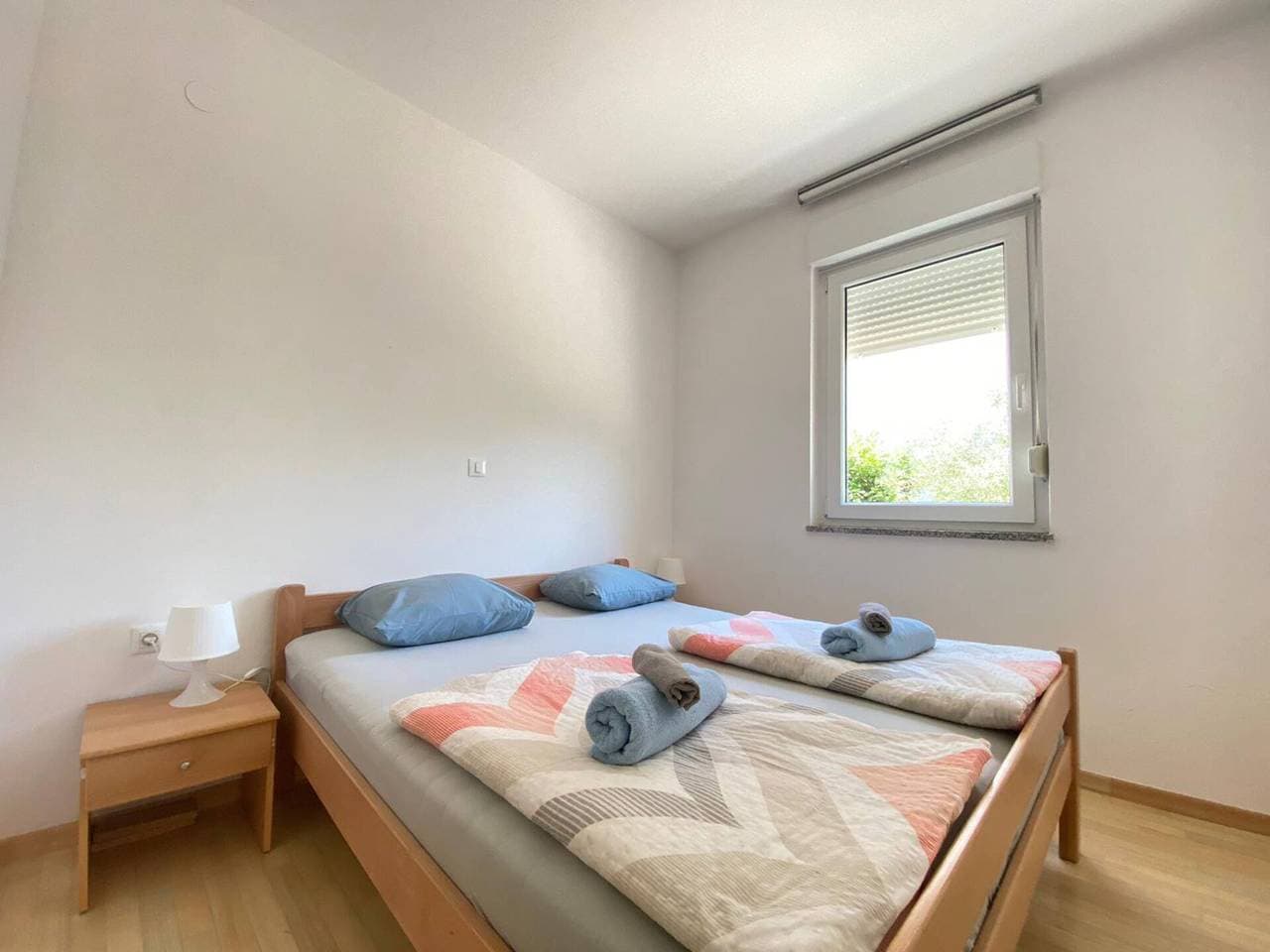 Foto 12 von 36: Haustierfreundliche Ferienwohnung Mediterraneo mit privatem Garten & Meerblick