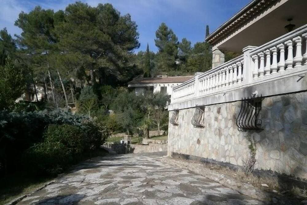 Foto 7 von 21: Schönes Anwesen auf einem privaten Landgut mit überdachtem oder offenem Pool