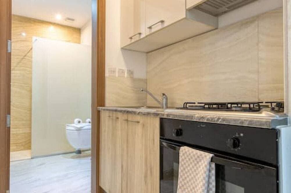 Foto 10 von 27: Spacious home with access  to roof top terrace !