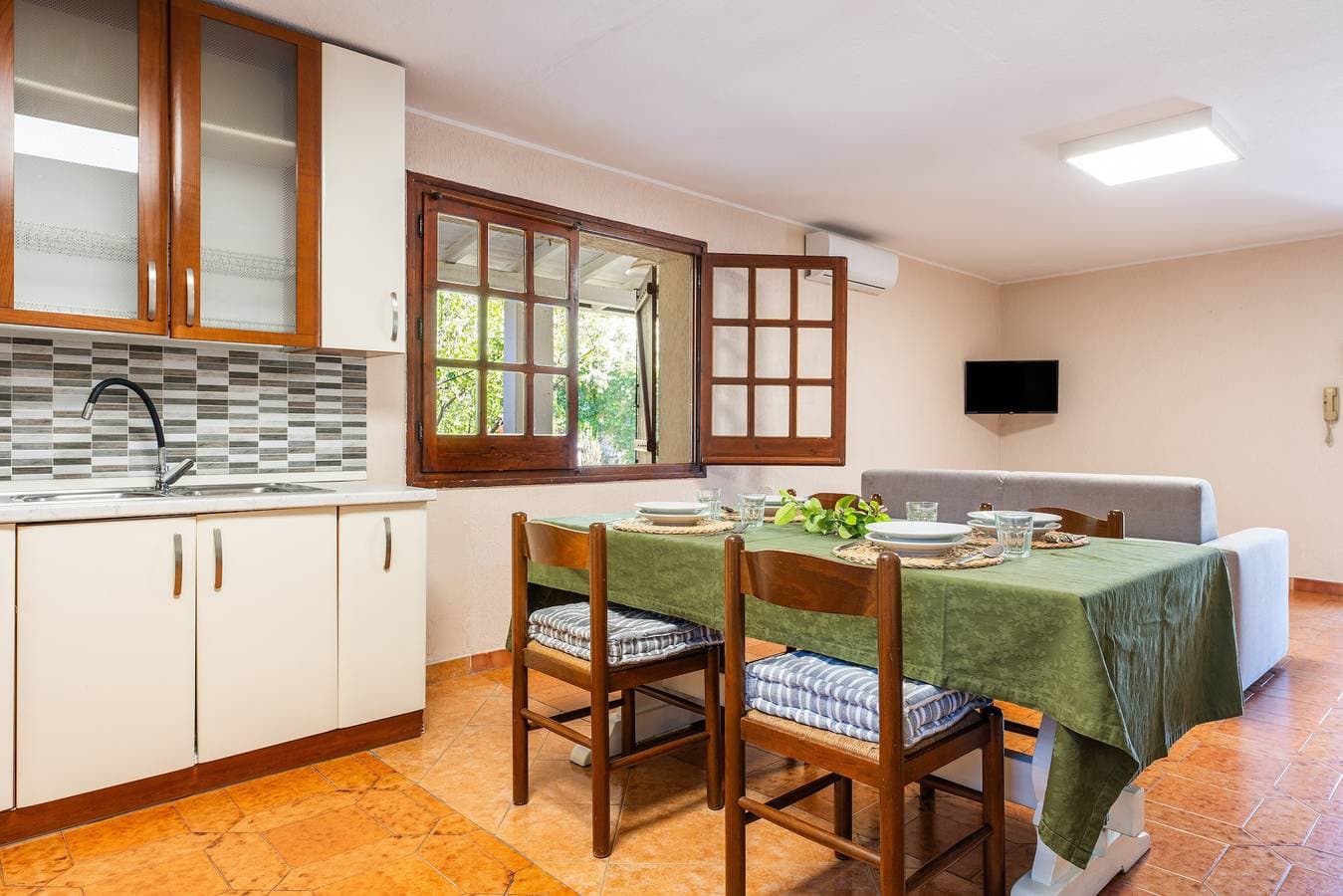 Foto 6 von 29: Ferienhaus 'Giardino Del Melograno' mit privater Terrasse, Wi-Fi und Klimaanlage