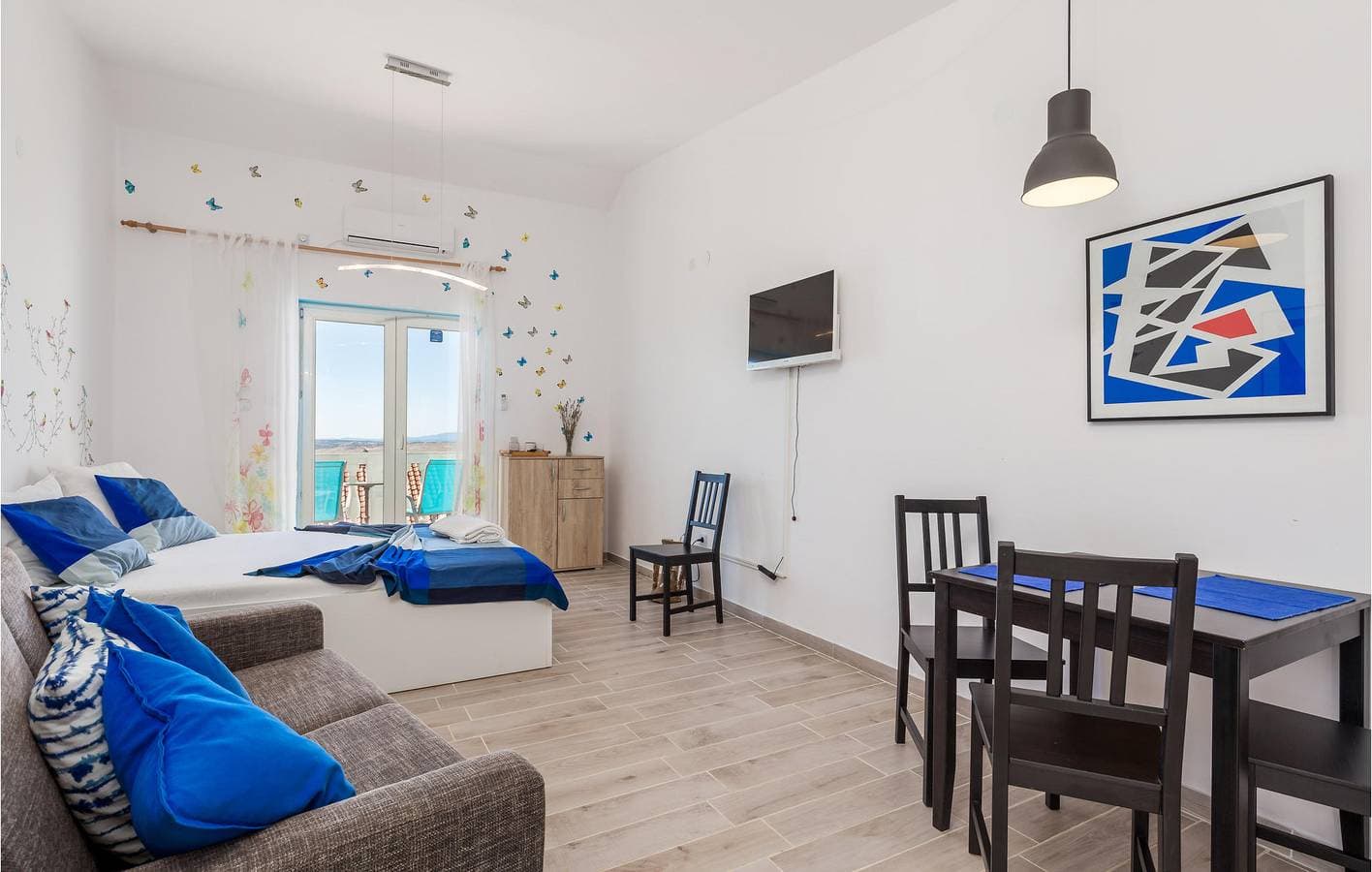 Foto 7 von 29: Gemütliche Ferienwohnung am Meer mit Terrasse und Parkplatz, 1,5 km vom Strand entfernt