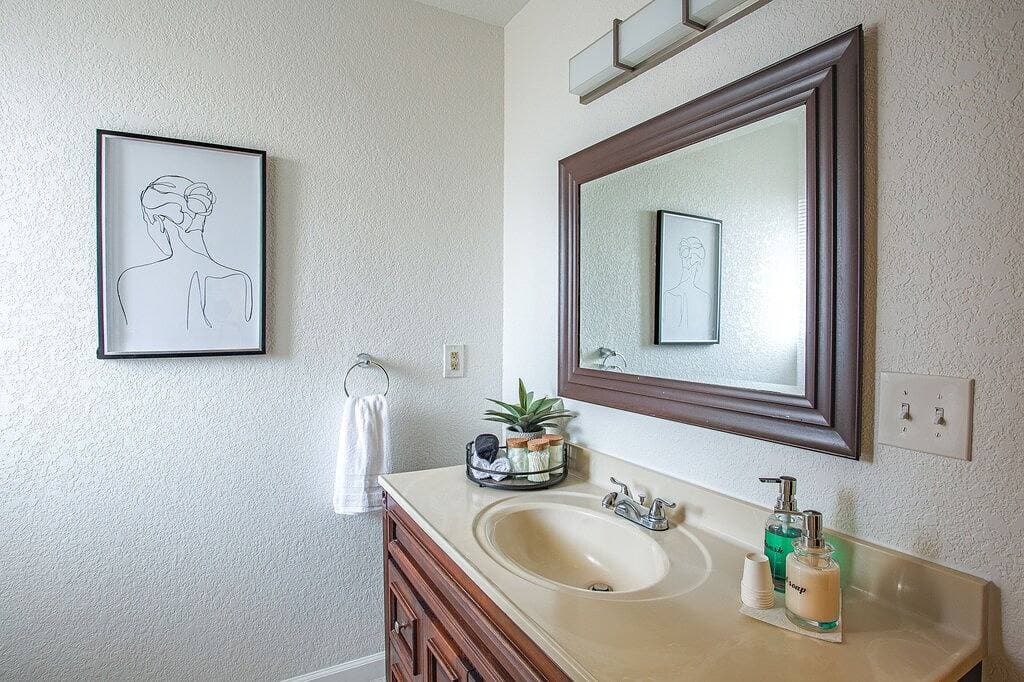 Foto 2 von 31: Stylish♡ fully renovated 1.5 hr from Yosemite