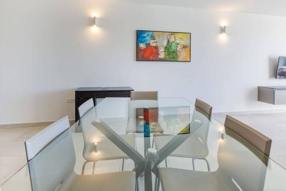 Foto 13 von 30: Modern 3Br home with Stunning Marina View in Pieta