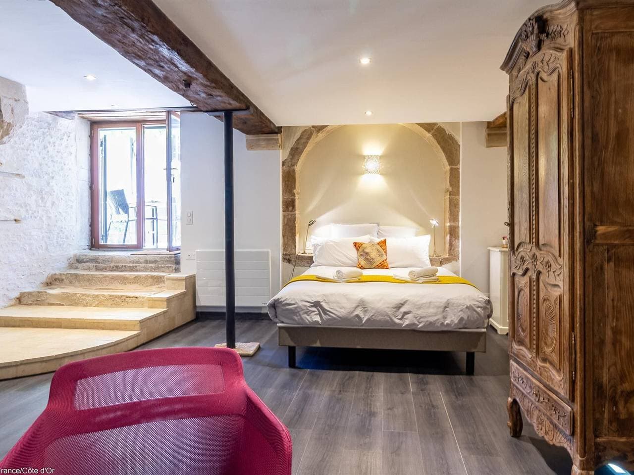 Foto 9 von 21: Charmanter Aufenthalt in Savigny les Beaune: moderner Komfort und Terrasse
