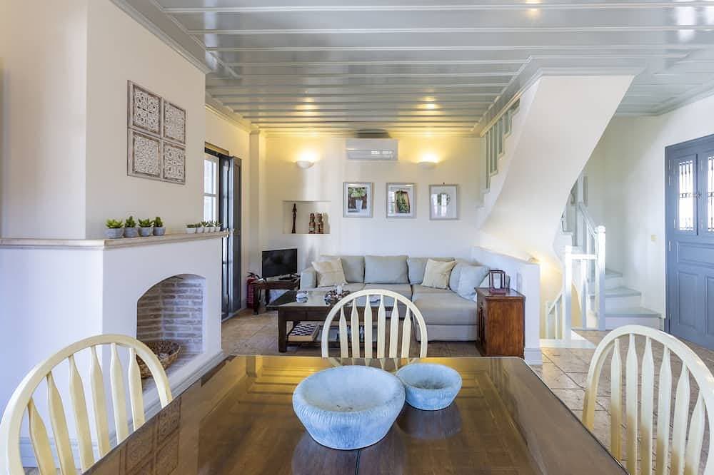 Foto 13 von 28: Spetses, neu gebaute Villa mit privatem Schwimmbad und Panoramablick aufs Meer
