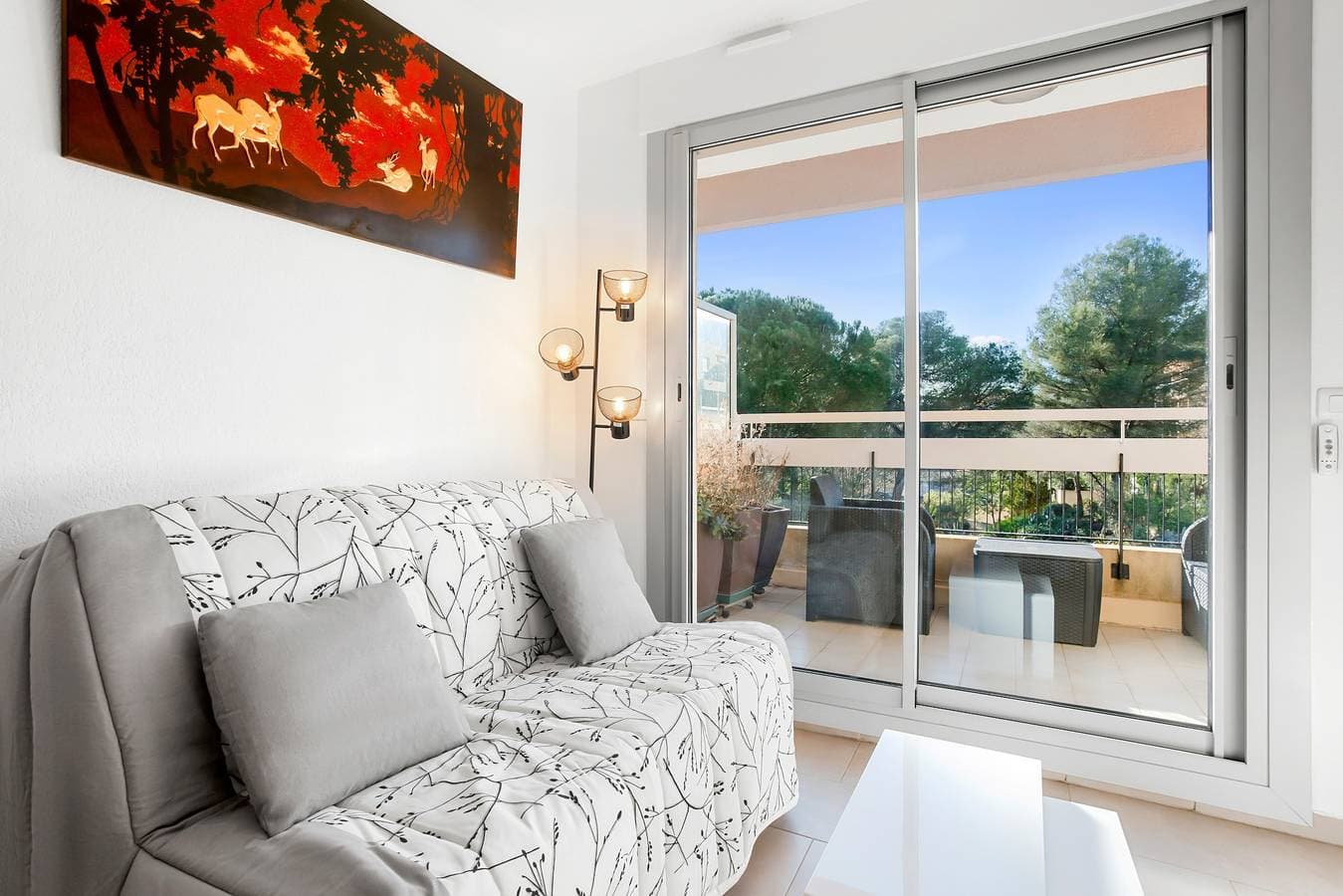 Foto 7 von 23: Ferienwohnung 'Boulouris' mit privater Terrasse, WLAN und Klimaanlage