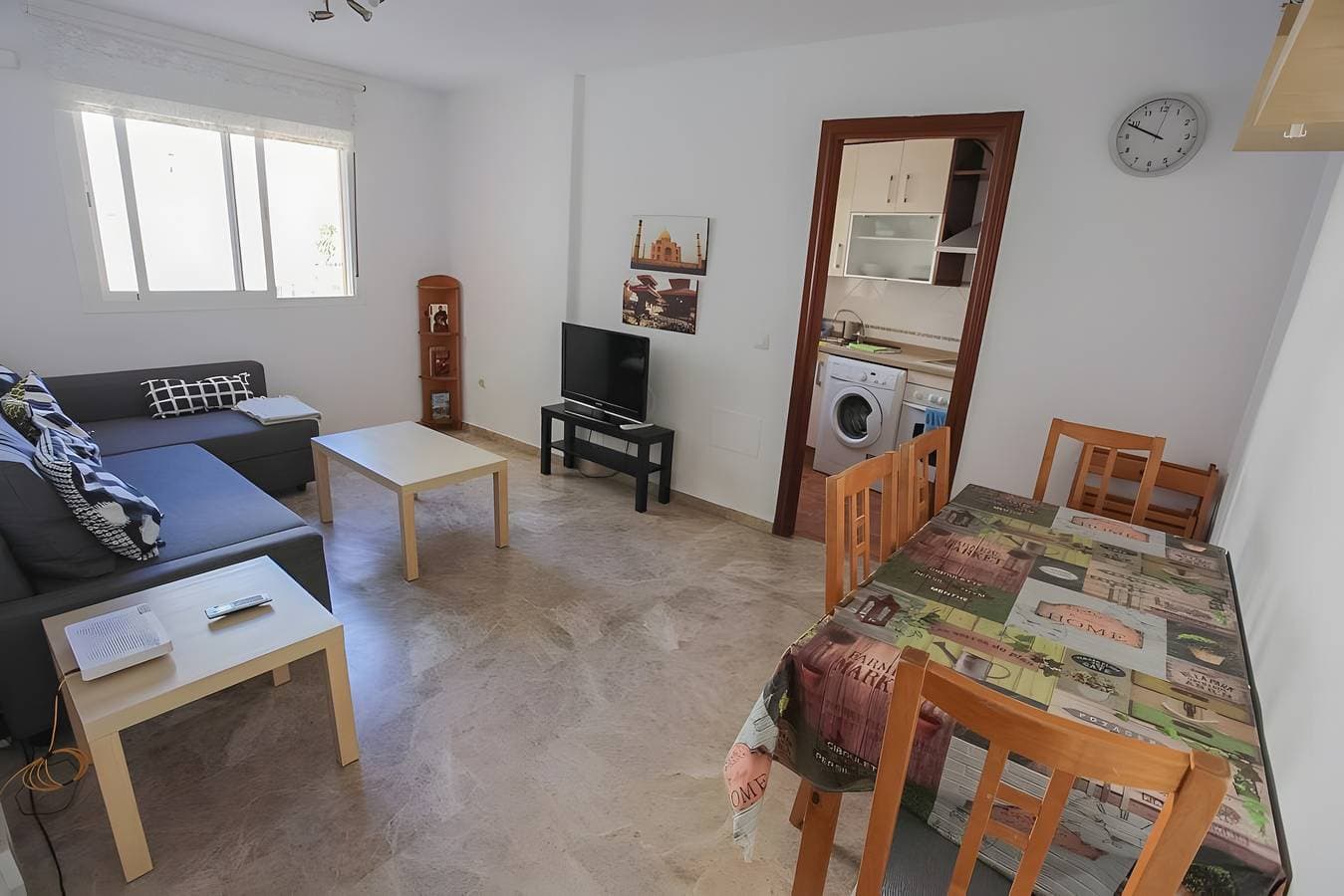 Foto 3 von 13: Apartment '2 Minuten vom Strand, El Palo' mit WLAN und Klimaanlage