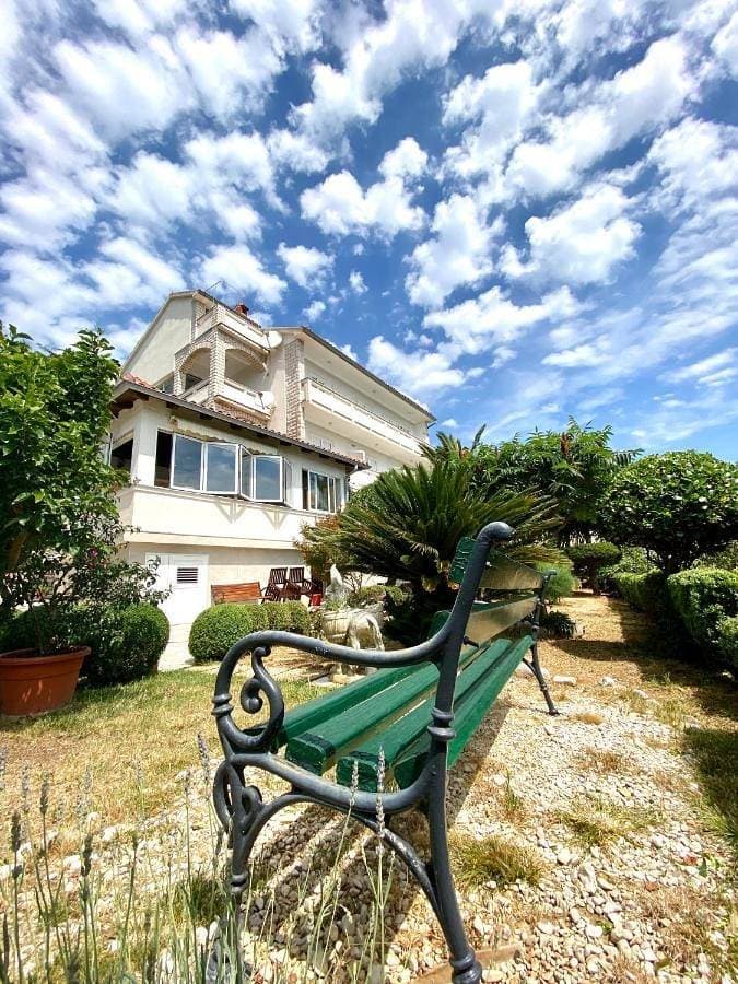 Guesthouse Kurelic Rab 1