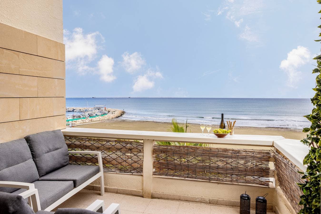 Foto 10 von 38: Mackenzie Beachfront Suite