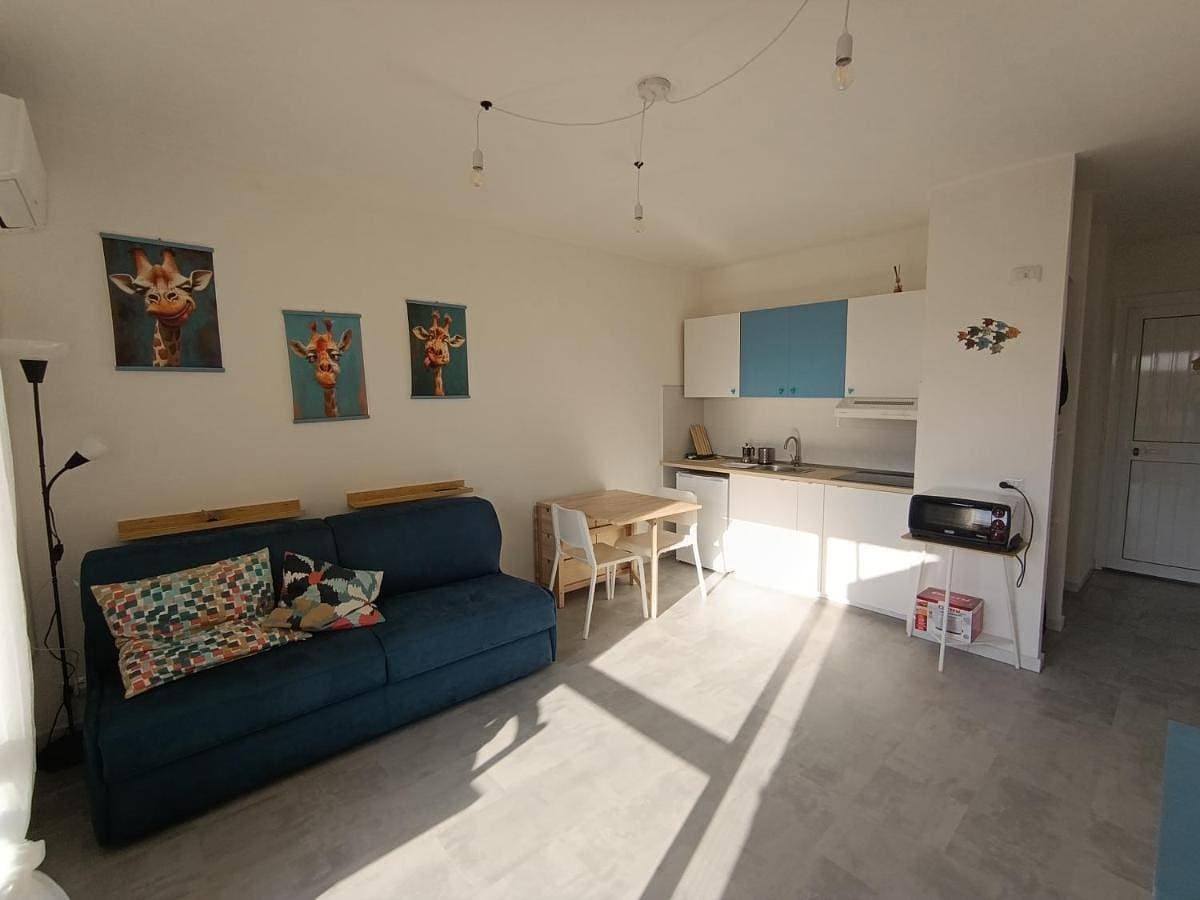 Foto 2 von 18: Studio with Sofa Bed