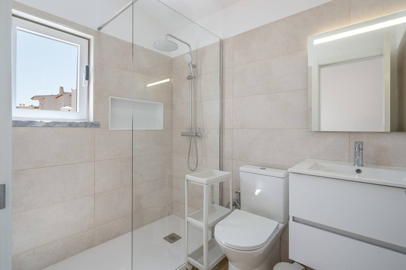 Foto 10 von 23: Apartment 'Salema Amazing View' mit Meerblick, Balkon und WLAN