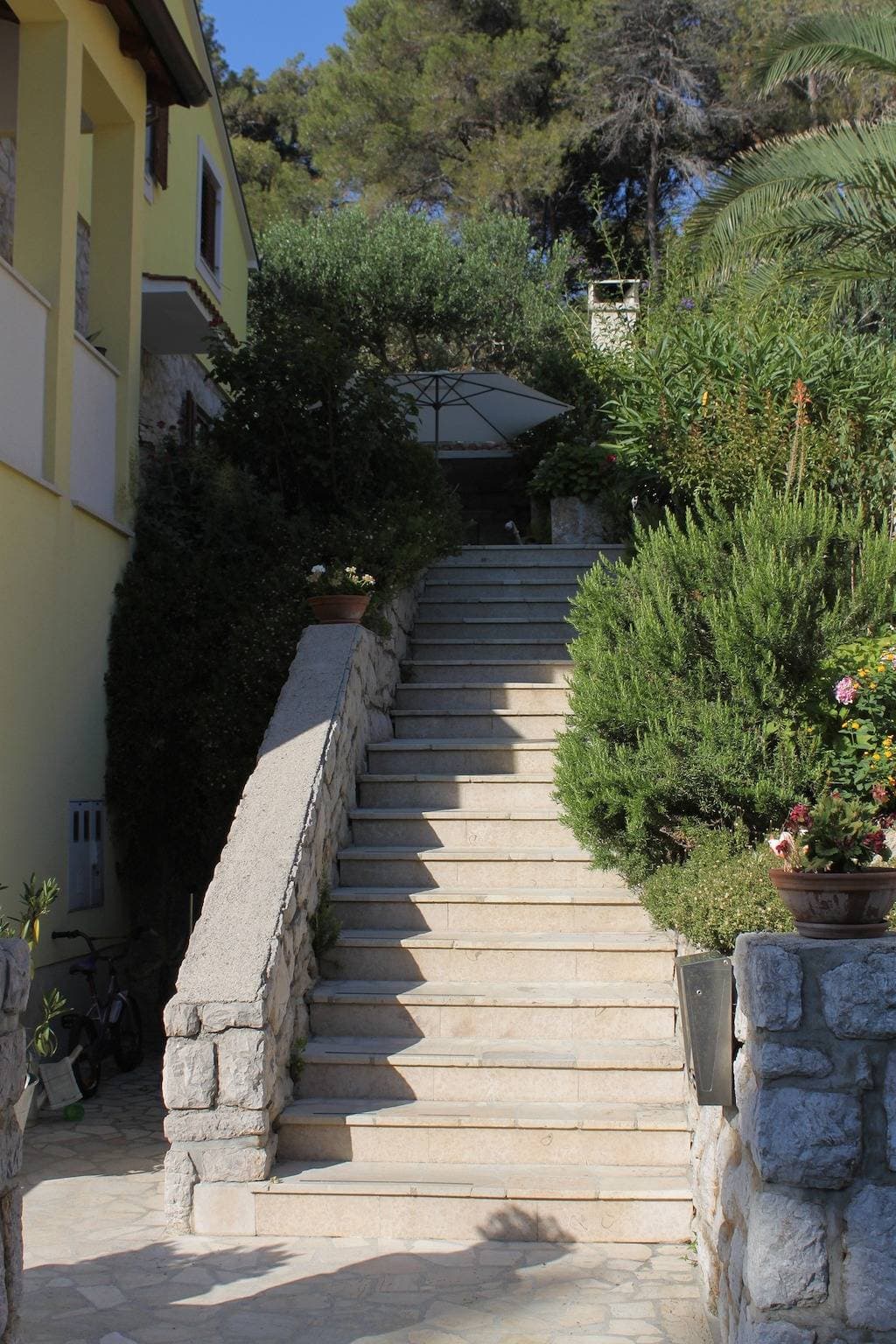 Foto 11 von 23: 1-Zimmer-Ferienwohnung mit Terrasse Mali Losinj, Losinj -b
