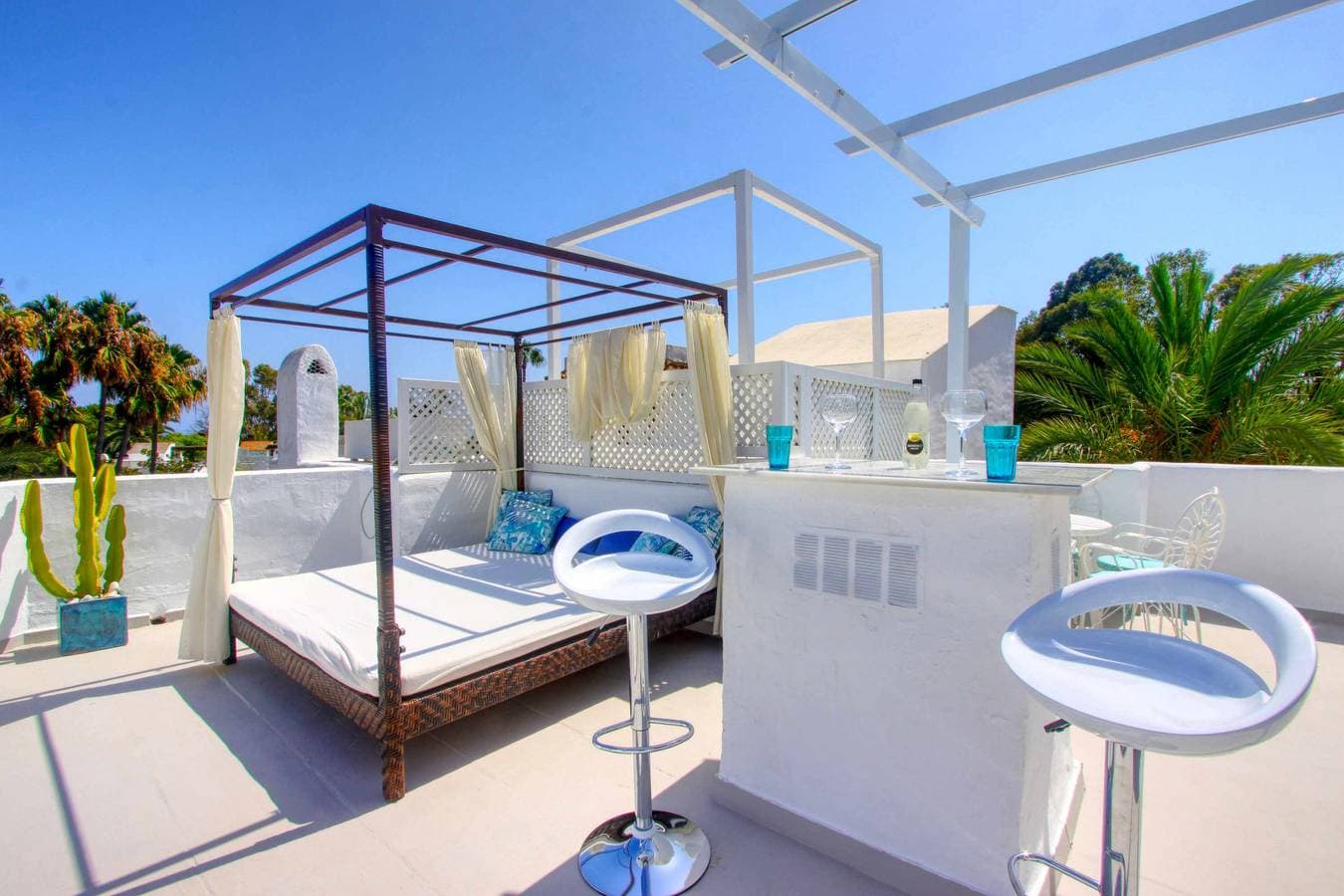 Foto 2 von 33: 1094 Luxurious Golden Beach Duplex Penthouse