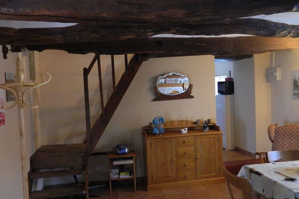 Foto 13 von 28: Kleines Steinhaus auf dem Land in Leuhan