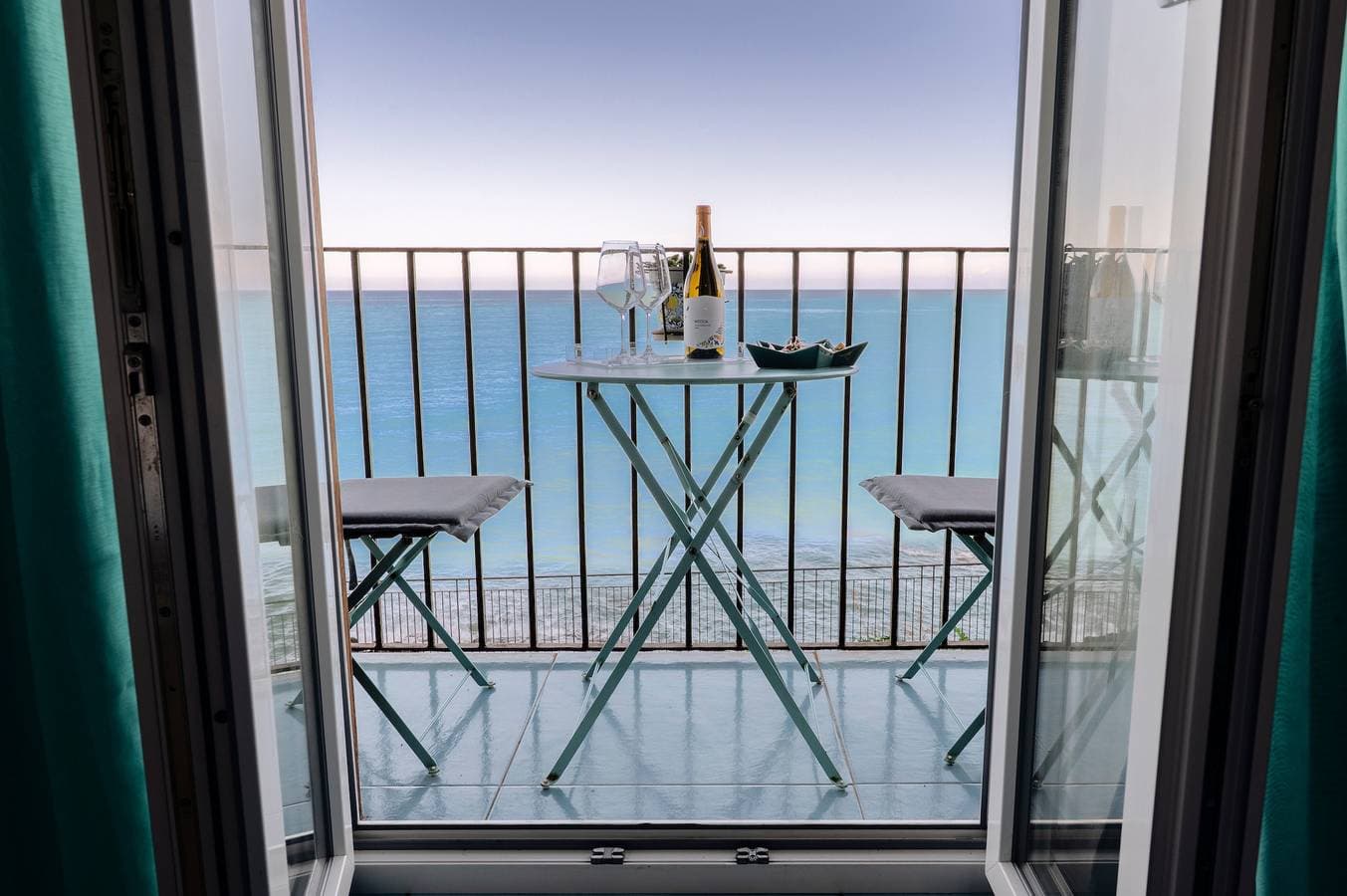 Foto 2 von 30: Ferienwohnung 'Scinniamare Con Vista' mit Meerblick, WLAN und Klimaanlage