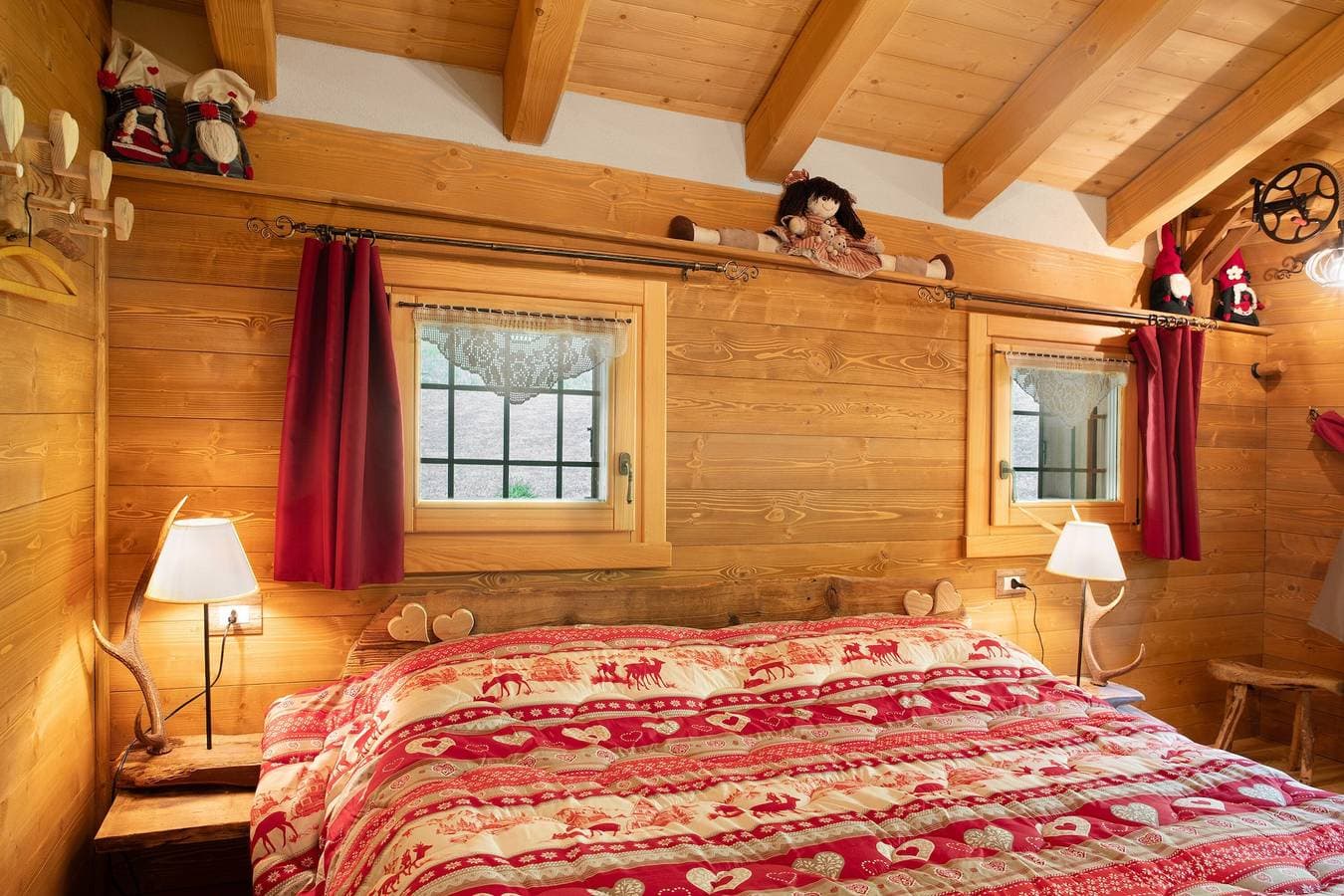 Foto 13 von 24: Chalet 'dei Cervi' mit Bergblick, privatem Garten und Balkon
