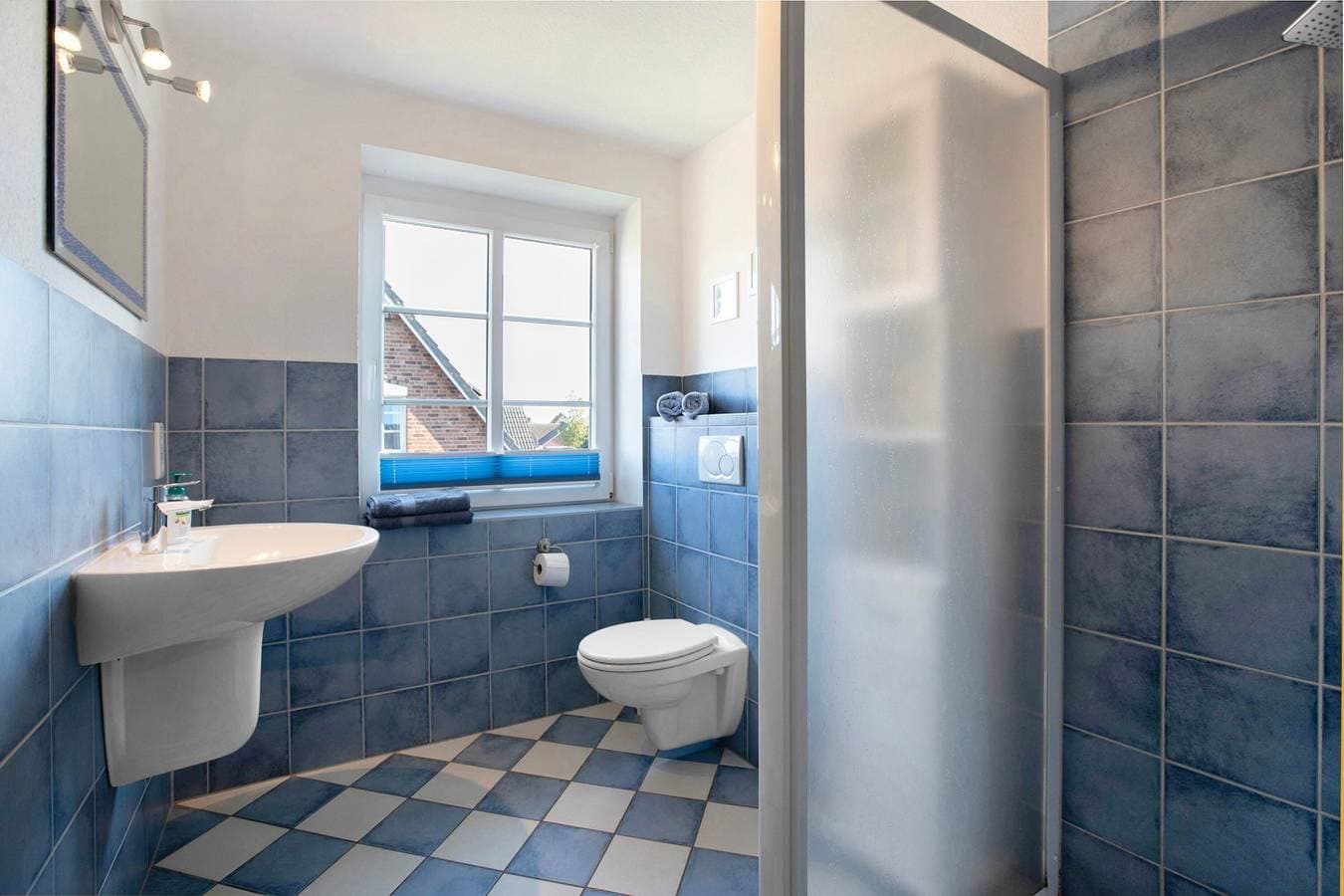 Foto 12 von 22: Ferienwohnung Seeluft Nordstrand mit privater Terrasse