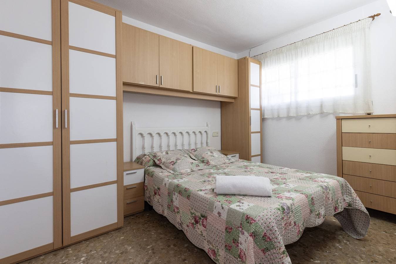 Foto 8 von 28: Apartment Near the Beach | Parking & WiFi