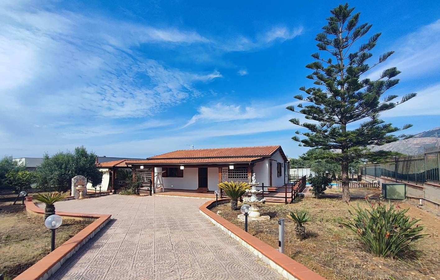 Foto 3 von 25: Entspannung nur 2,5 km vom Strand entfernt: Gemütliche Ferienwohnung mit Pool und Terrasse