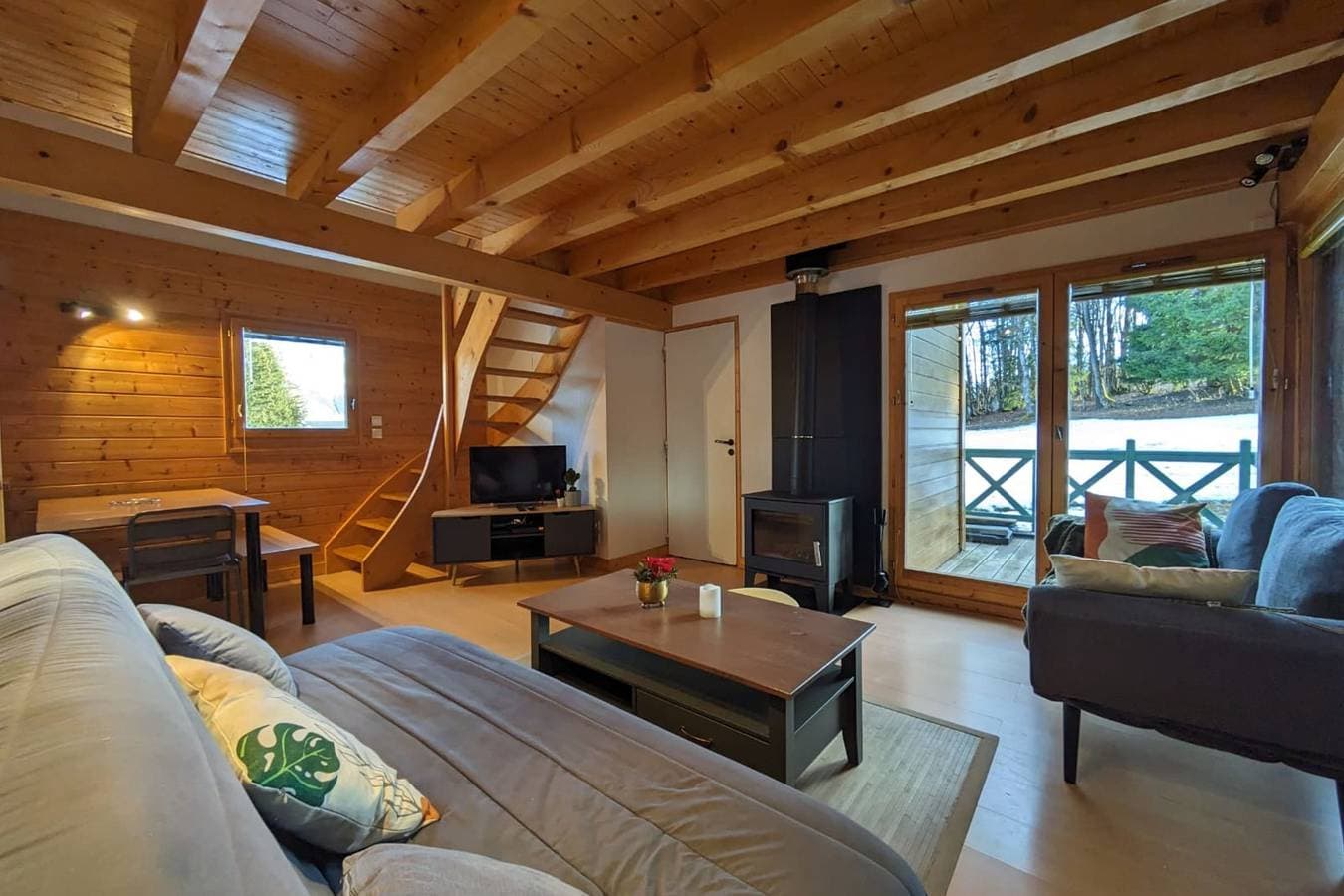 Foto 8 von 30: Chalet für 6 Personen mit Terrasse