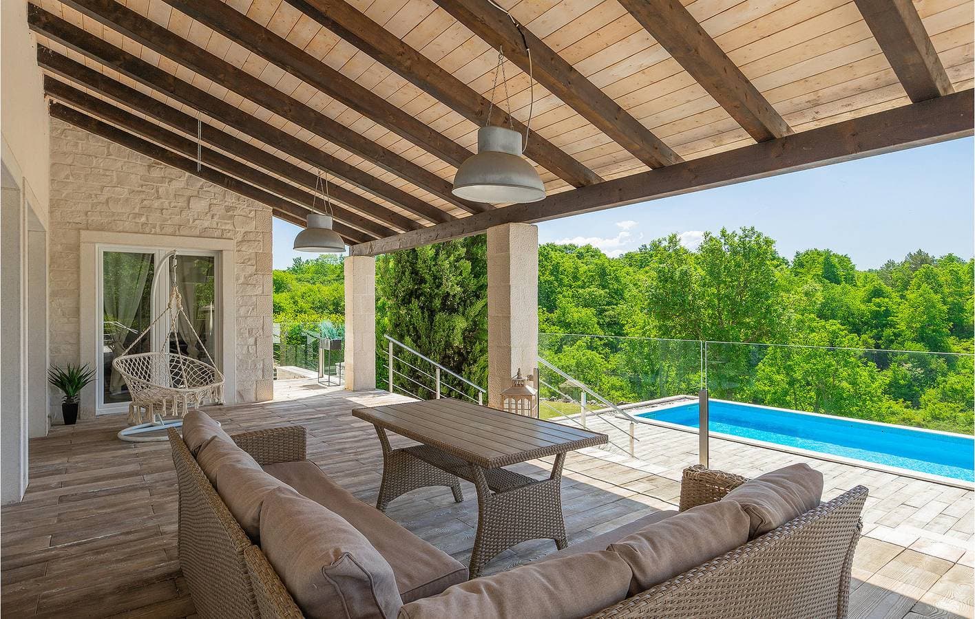 Foto 12 von 60: Gemütliche 1-Zimmer-Wohnung mit Pool und WLAN in der Nähe des Restaurants Pčele
