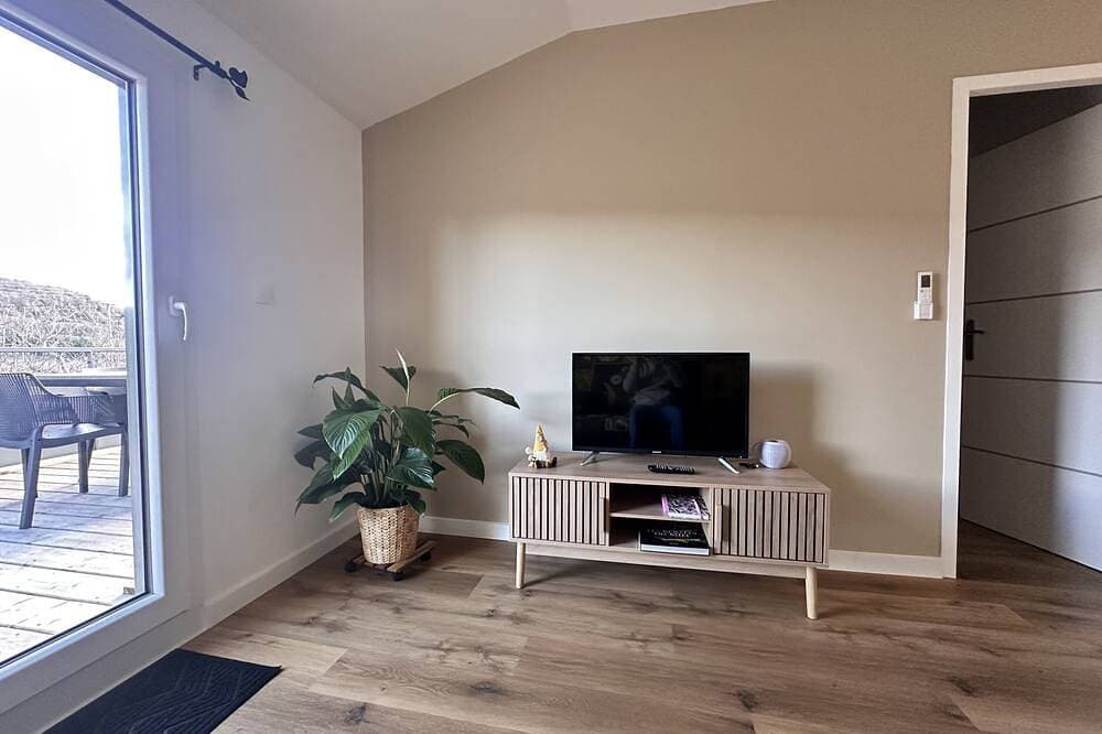 Foto 9 von 29: Apartment-La Butineuse-Cottage-Ensuite mit Dusche-Blick auf die Landschaft