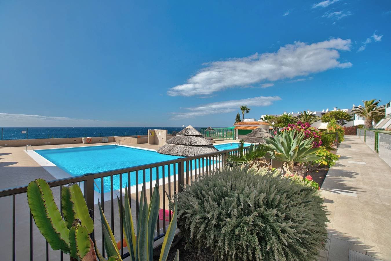 Foto 2 von 31: Ferienwohnung 'Atlantic View' mit Meerblick, Gemeinschaftspool und WLAN