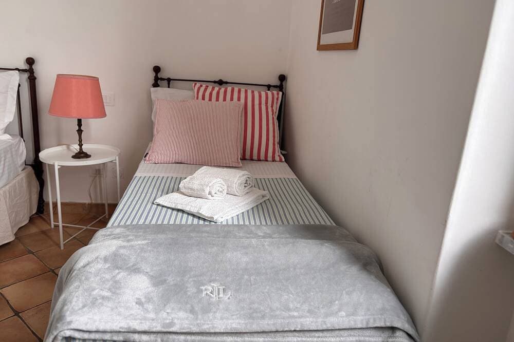 Foto 10 von 30: Villa San Vito, Amalfi Coast. Seaview Terrace, Garden, and Private Parking.