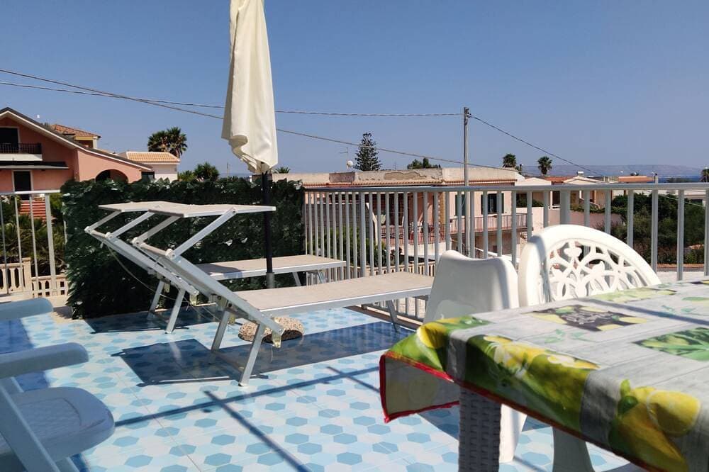 Foto 13 von 15: Apartment with terrace a few steps from the sea