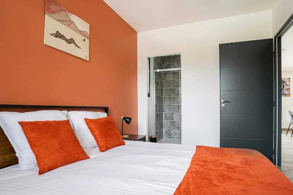 Foto 12 von 30: Superb new villa with 6-seater spa