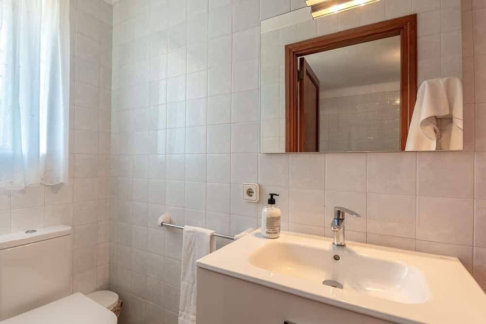 Foto 9 von 30: Schönes alleinstehendes Ferienhaus mit  W-Lan, privatem Pool, TV, Terrasse, Haustiere erlaubt