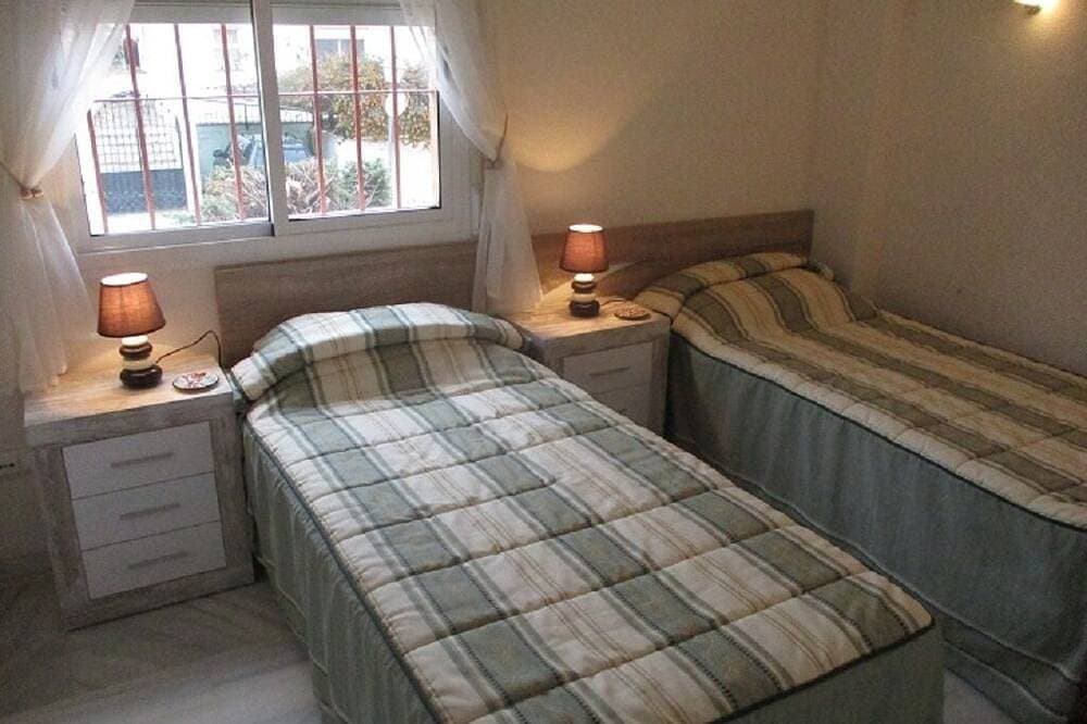 Foto 4 von 30: Marbella 2 Bed 2 Bath Luxury Apartment near Cabopino