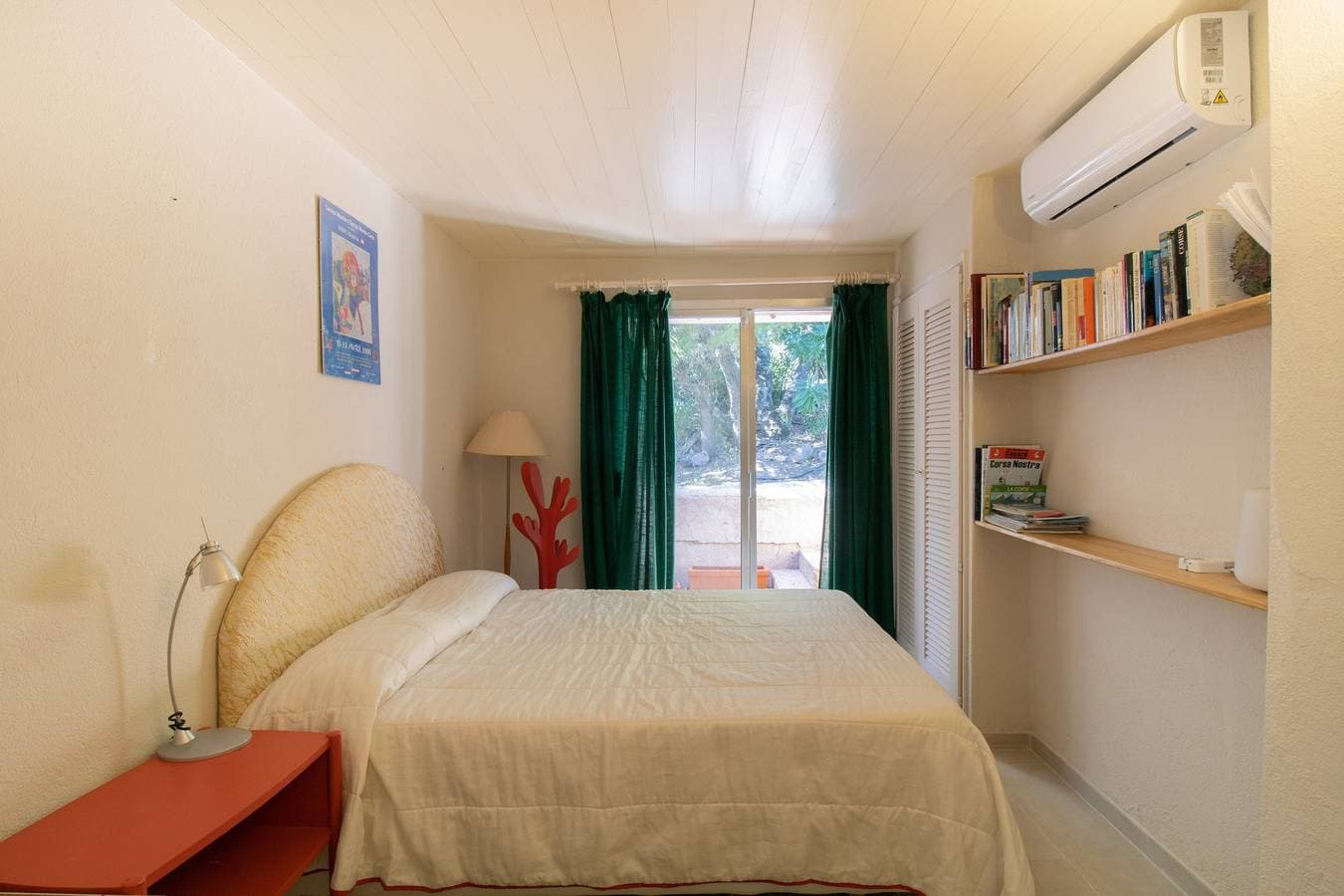 Foto 12 von 44: Villa A Cala d Oro mit Privatstrand, Garten mit Meerblick, WLAN und Klimaanlage