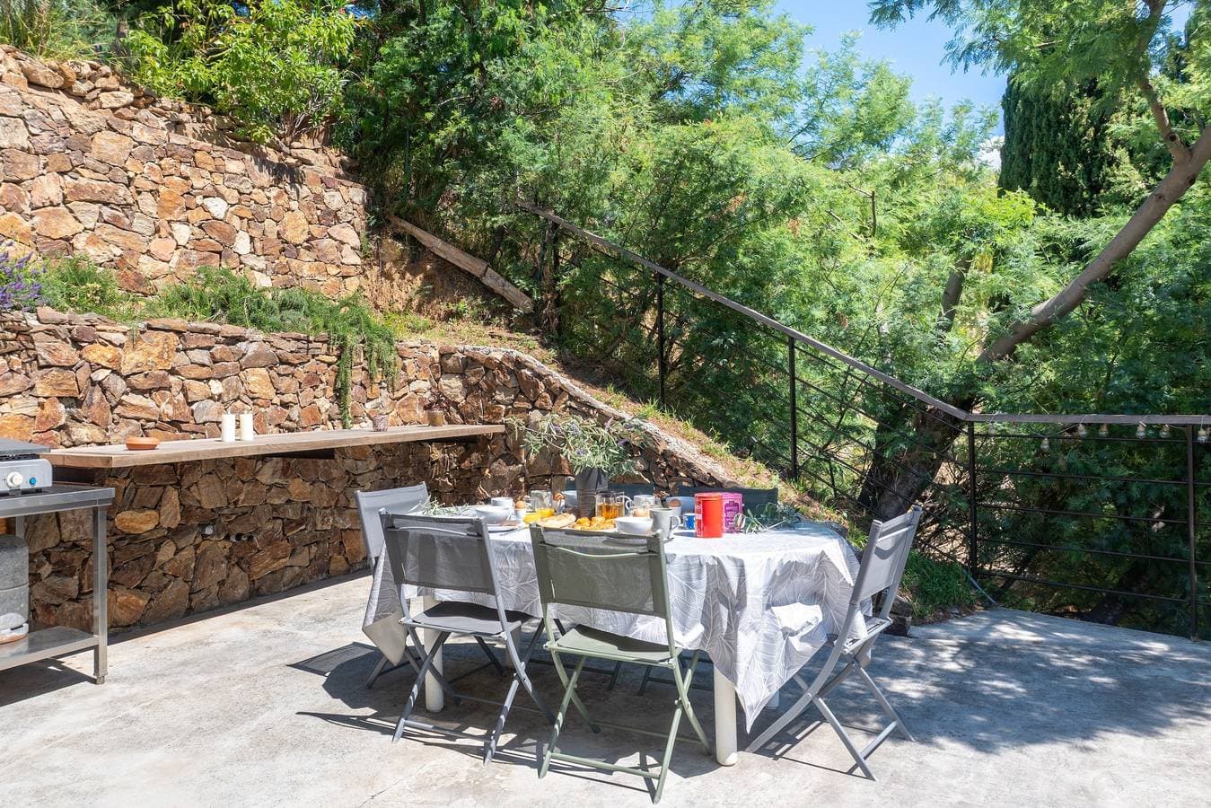 Foto 9 von 45: Villa 'Kaloha' mit Panoramablick auf die Bucht von Cannes und privatem Pool