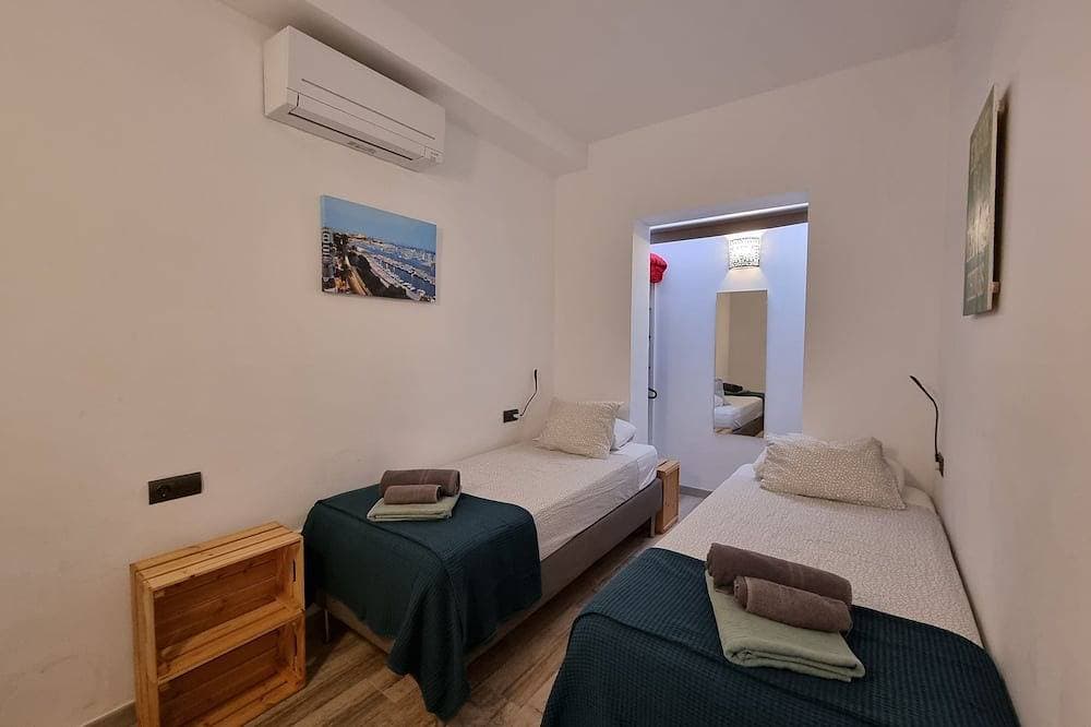 Foto 4 von 28: Playa de Palma, 80qm Wohnen mit 60qm Privater Garten  auf  2 min. vom Strand.