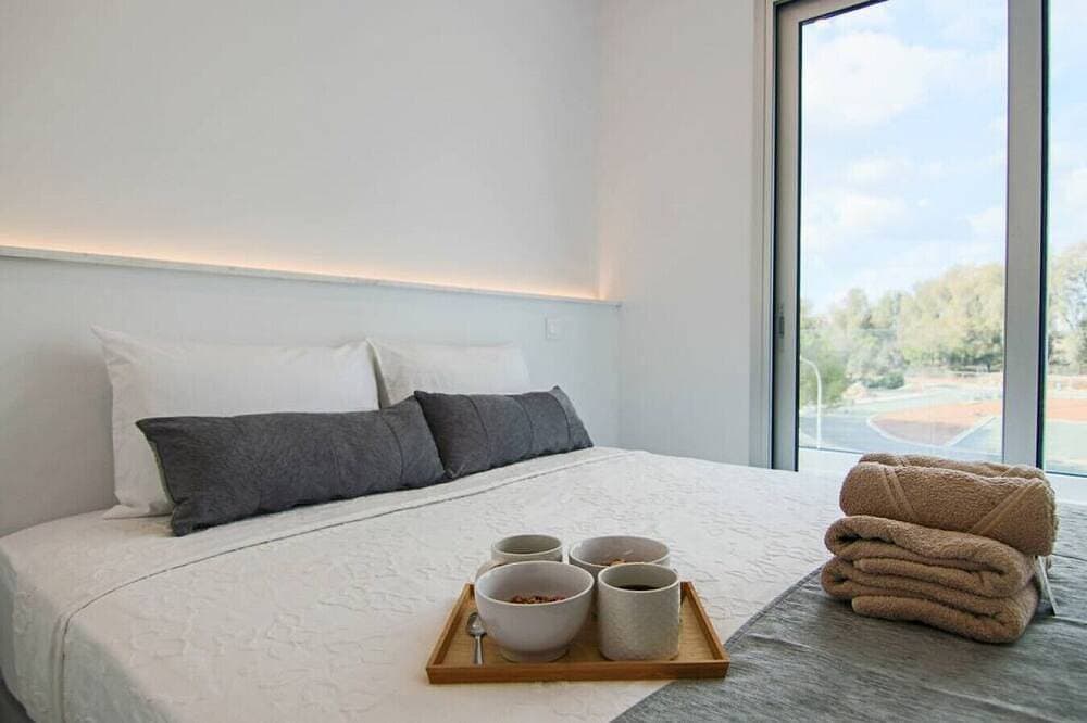 Foto 3 von 16: Phaedrus Living Seaside Executive Flat Harbour 208
